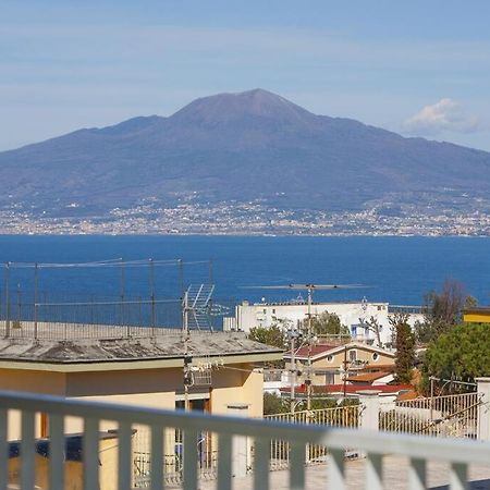 Appartement Super Attico Vista Mare Con Piscina à Sorrente Extérieur photo