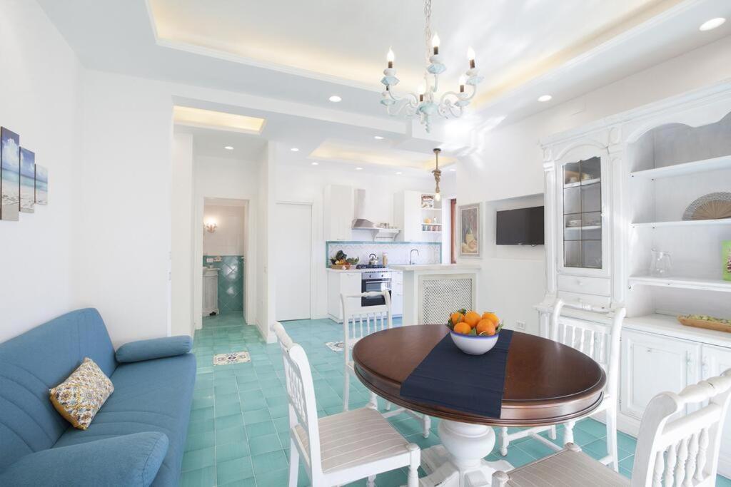 Appartement Super Attico Vista Mare Con Piscina à Sorrente Extérieur photo