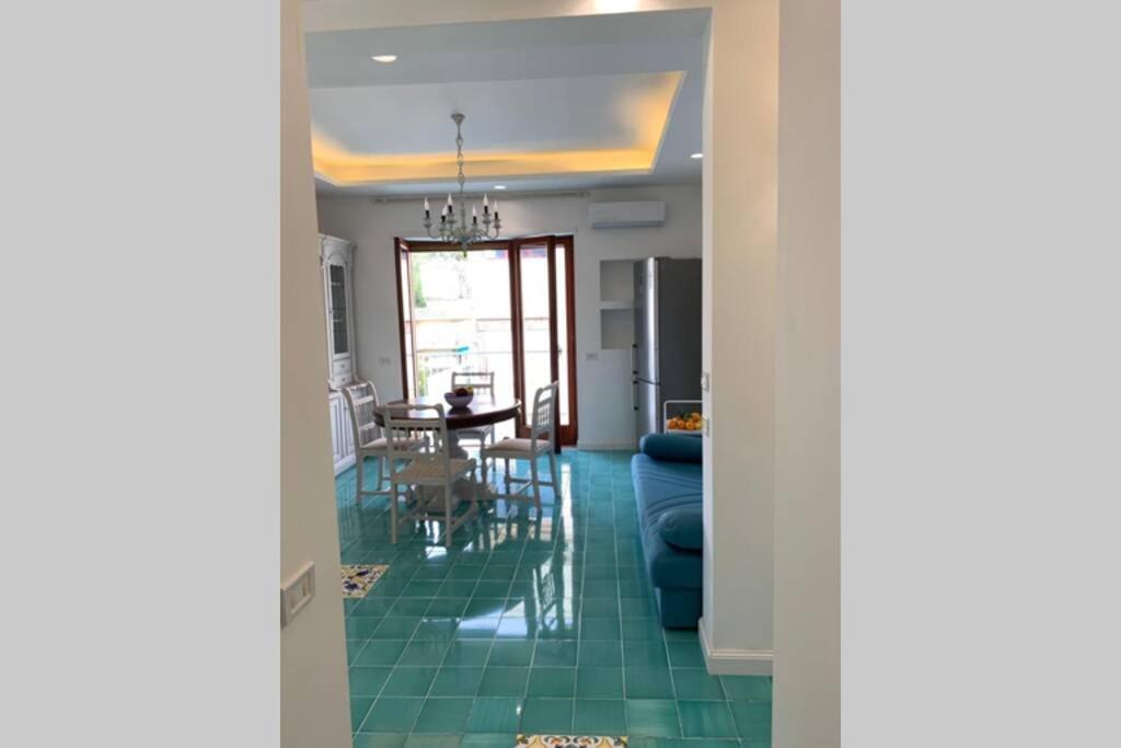 Appartement Super Attico Vista Mare Con Piscina à Sorrente Extérieur photo
