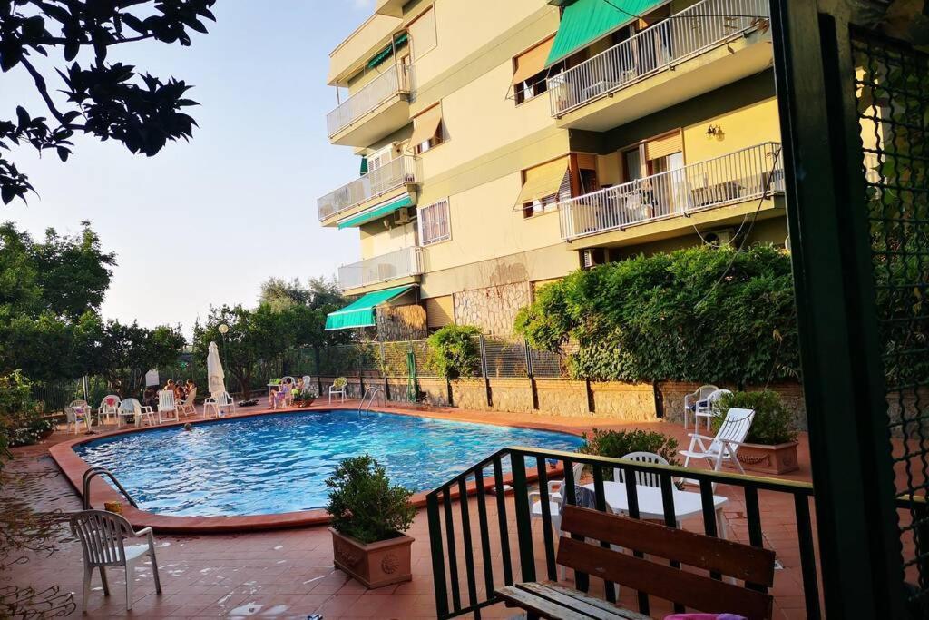Appartement Super Attico Vista Mare Con Piscina à Sorrente Extérieur photo