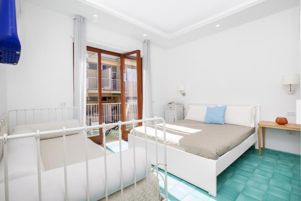 Appartement Super Attico Vista Mare Con Piscina à Sorrente Extérieur photo