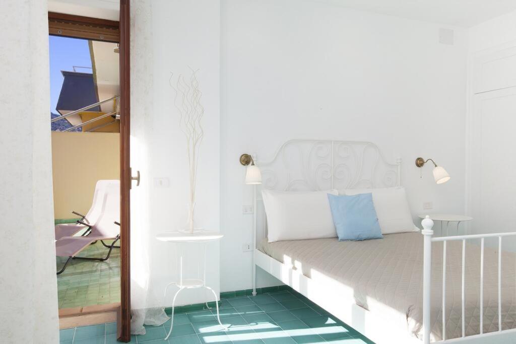 Appartement Super Attico Vista Mare Con Piscina à Sorrente Extérieur photo