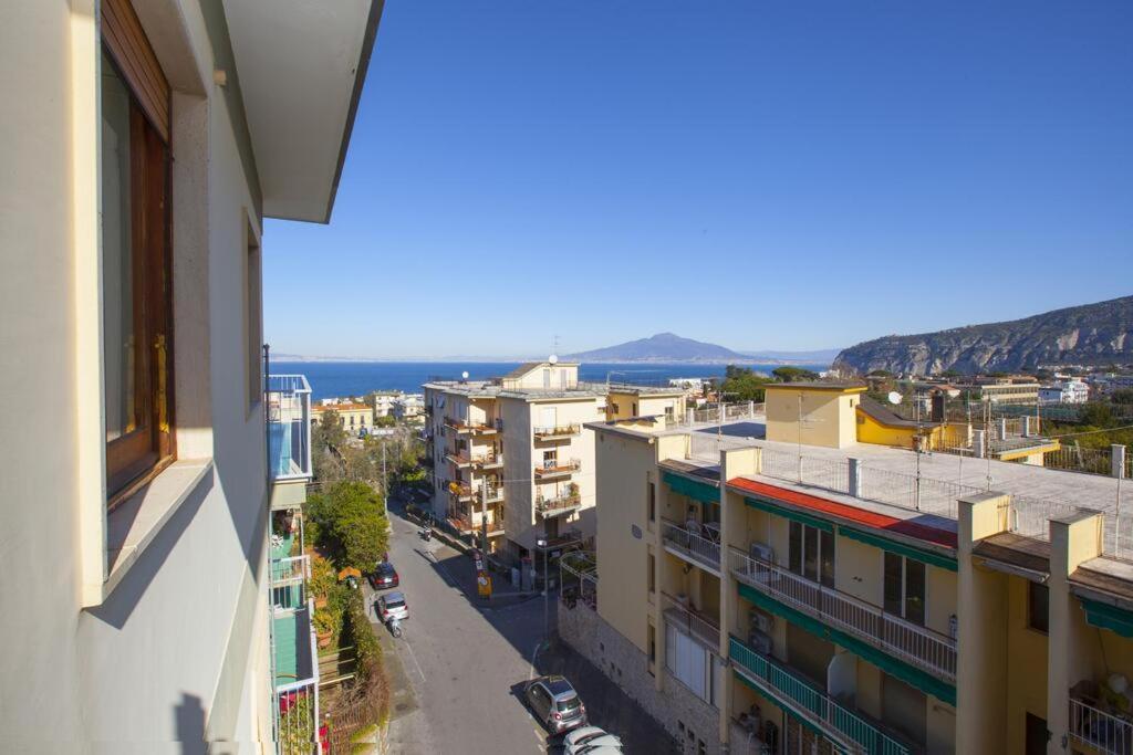 Appartement Super Attico Vista Mare Con Piscina à Sorrente Extérieur photo