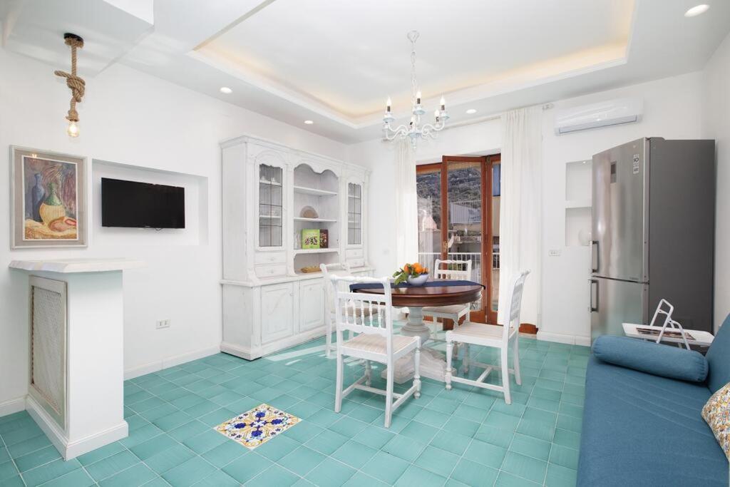 Appartement Super Attico Vista Mare Con Piscina à Sorrente Extérieur photo